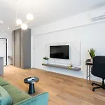 Apartamento Pearl One Cotroceni Entire With King Bed, Parking, Fast Wifi, Balcony