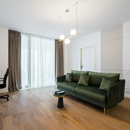 Pearl One Cotroceni Entire With King Bed, Parking, Fast Wifi, Balcony Apartment Bukarest