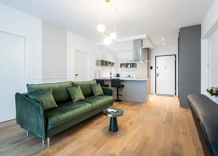 Pearl One Cotroceni Entire With King Bed, Parking, Fast Wifi, Balcony *