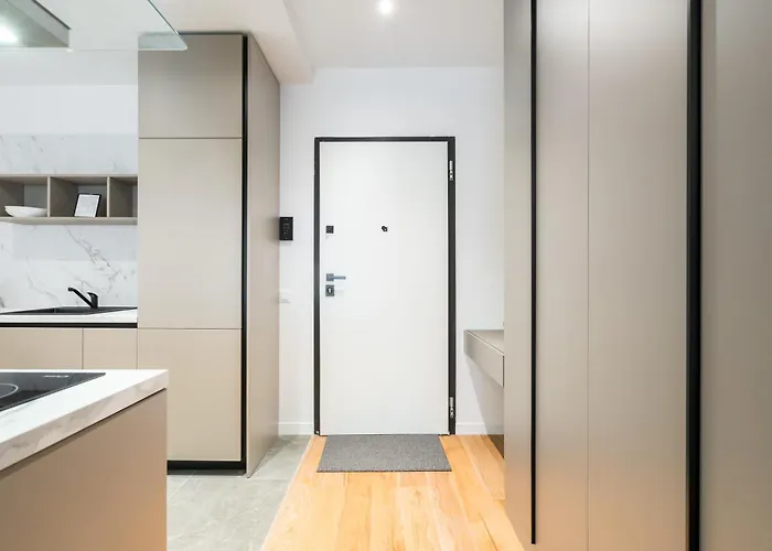 Apartament Pearl One Cotroceni Entire With King Bed, Parking, Fast Wifi, Balcony