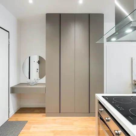 Pearl One Cotroceni Entire With King Bed, Parking, Fast Wifi, Balcony Appartement *